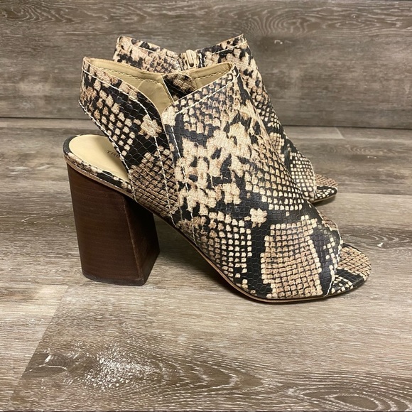 Treasure & Bond | Hayley Snakeskin Block Heel Sandals Size 9M - Picture 2 of 10